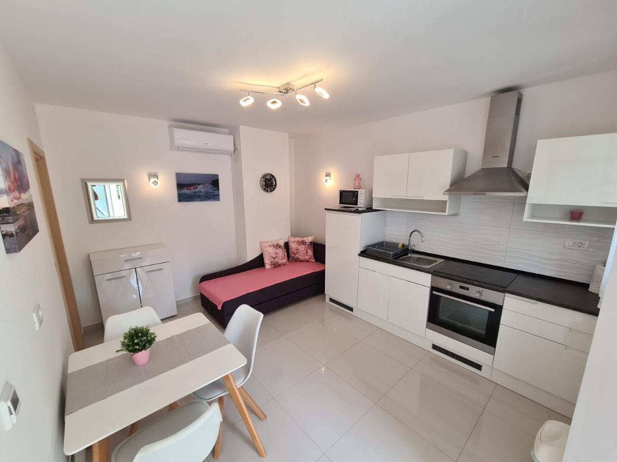 Apartments Jana Salatic Экстерьер фото