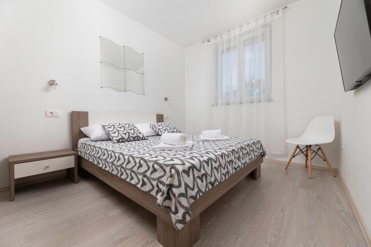 Apartments Jana Salatic Экстерьер фото